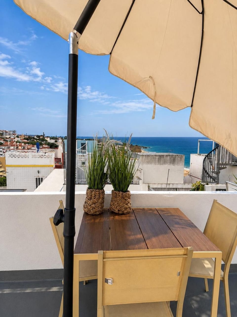 Casa Palma, Rooftop View, 3 min walk to the beach House in Albufeira