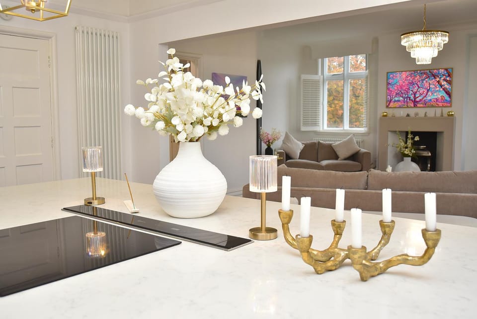 Living room, Decorative detail, storage