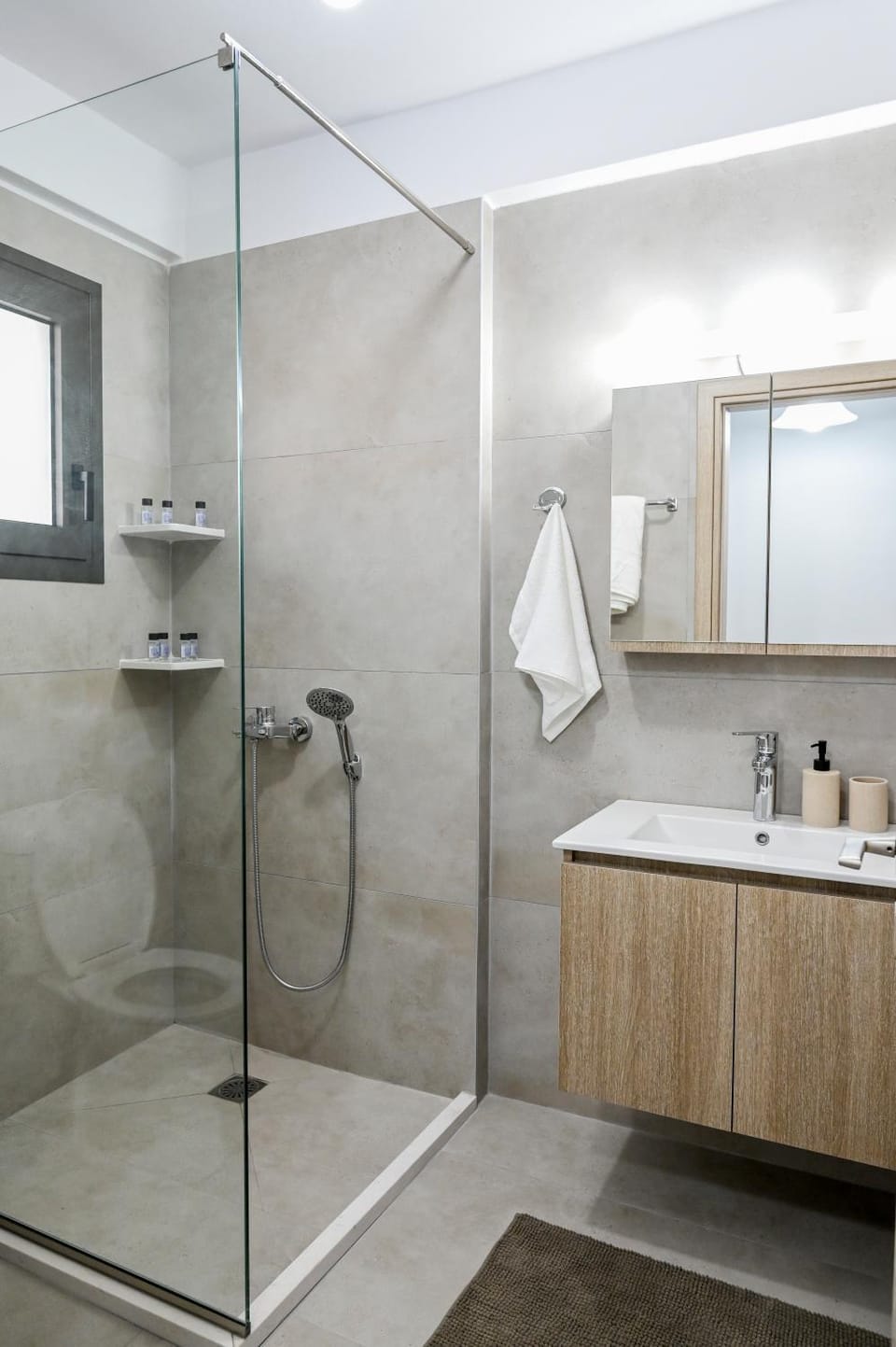 Zen Apartment House in Lefkada