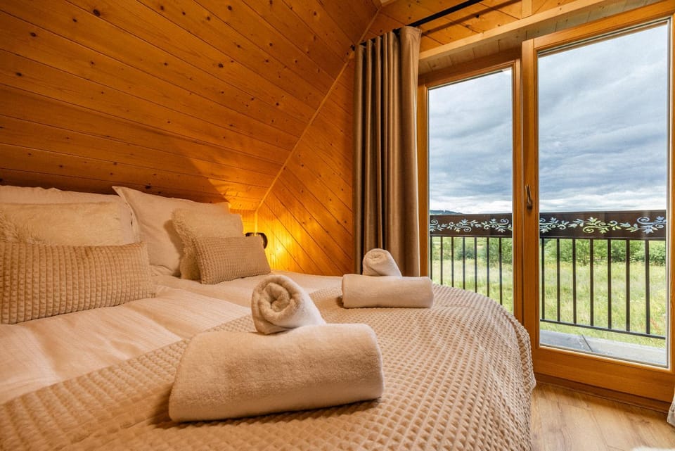 Bed, View (from property/room), Balcony/Terrace, Photo of the whole room, Bedroom