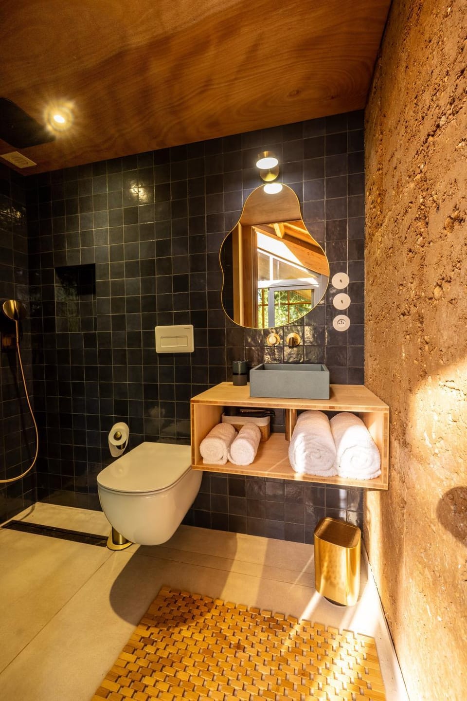 Eco-lodge SPA et SAUNA - EAU - Domaine Les Safranières Nature lodge in Occitanie