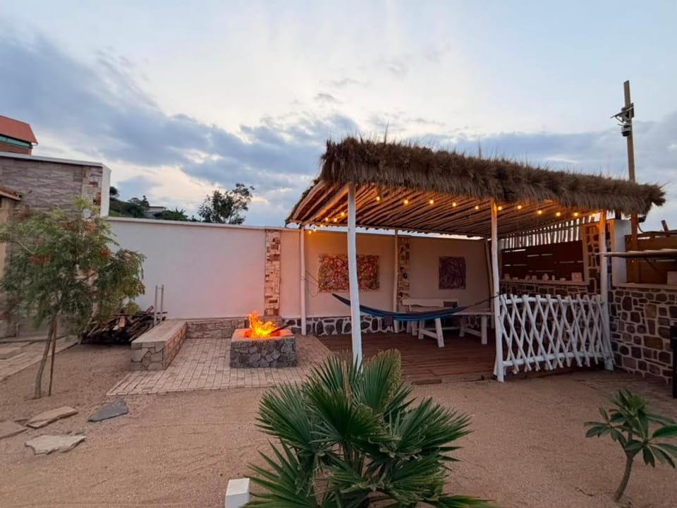 Patio, BBQ facilities