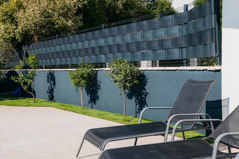 Property building, Day, Garden view, sunbed