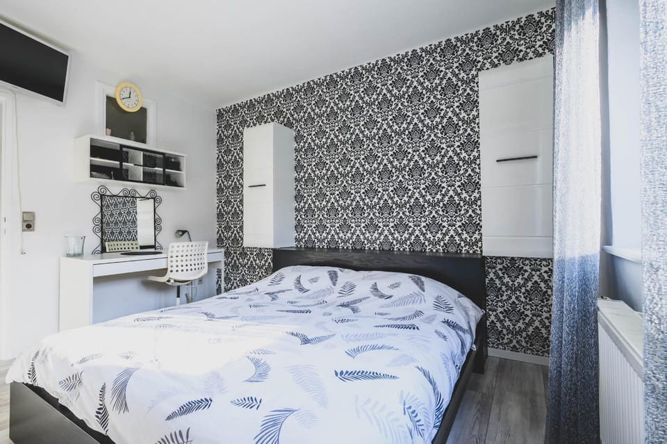 Bed, Bedroom