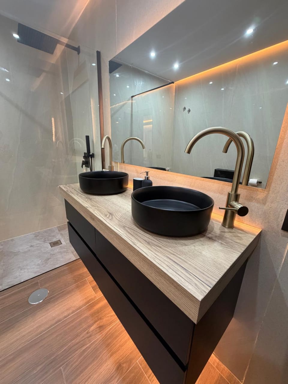 Shower, Bathroom
