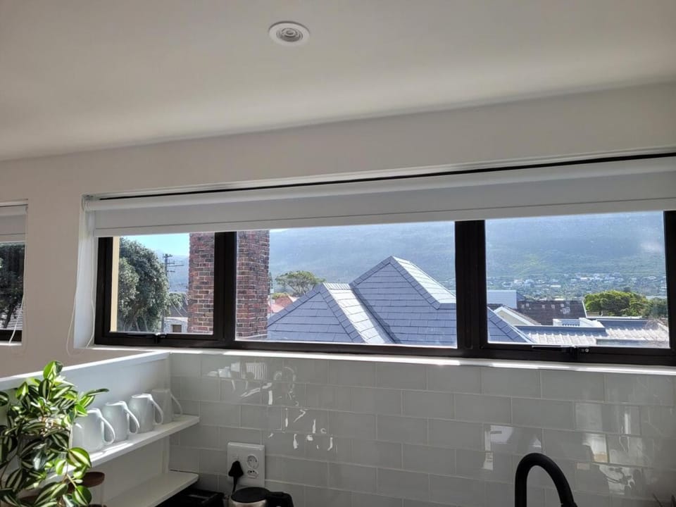 Treasure Trove - Stylish Mountain View Loft near Fish Hoek Beach Apartment in Cape Town