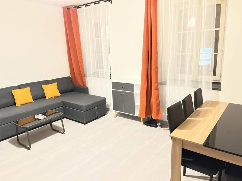 Appartement BREST en RDC - Entrée autonome - Immeuble sécurisé - Box Internet Apartment in Brest