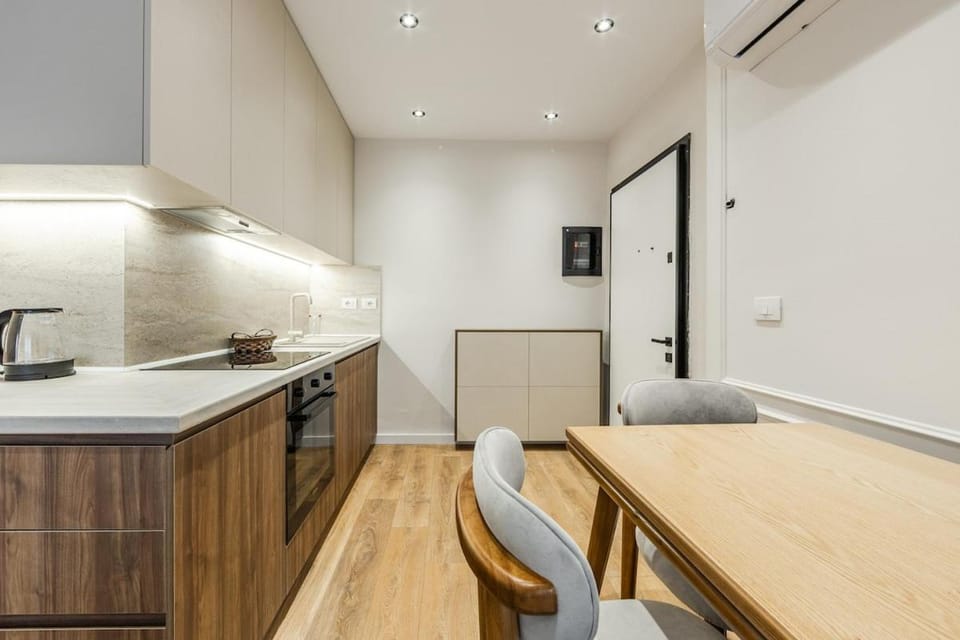 Metropolitan Living 1BR City Apartment by PikHost Apartment in Tirana