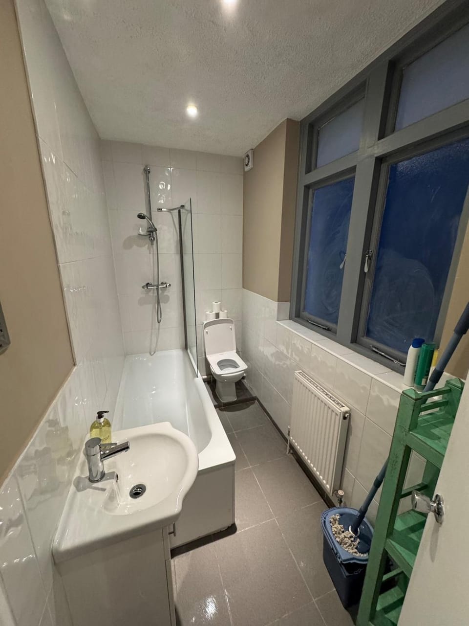 Super central Pimlico modern studio Apartment in City of Westminster