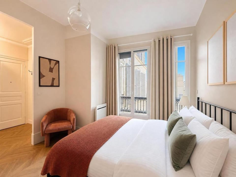 Cozy Studio Apartment Near Montmartre & Pigalle Apartment in Paris