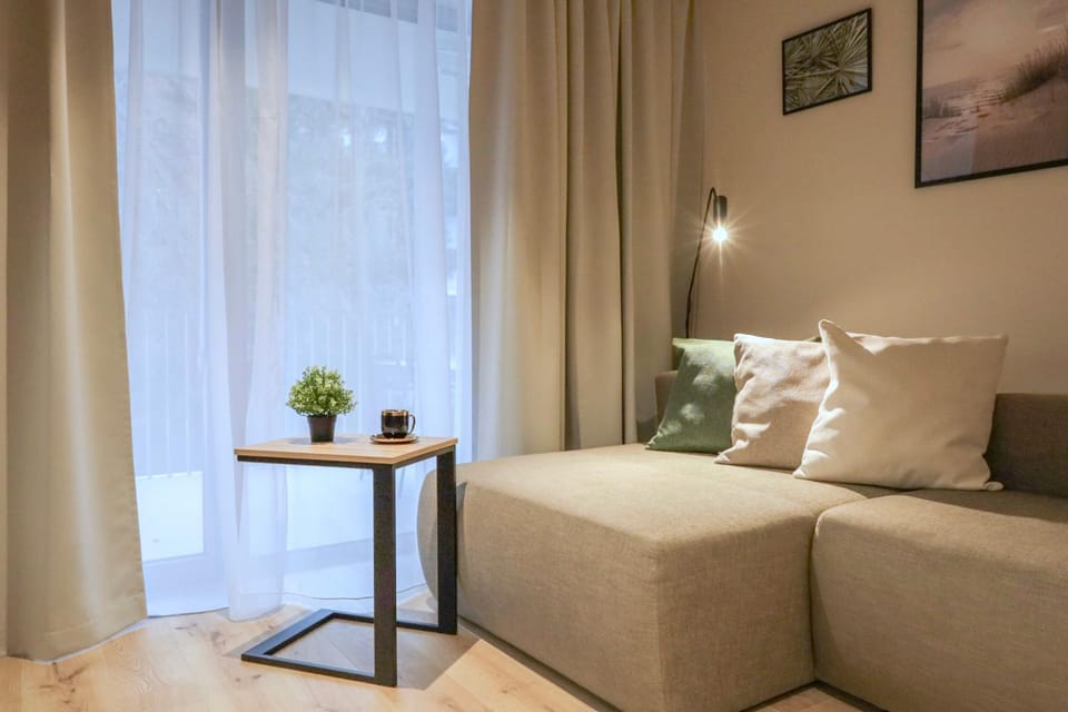 Living room, Photo of the whole room, Seating area