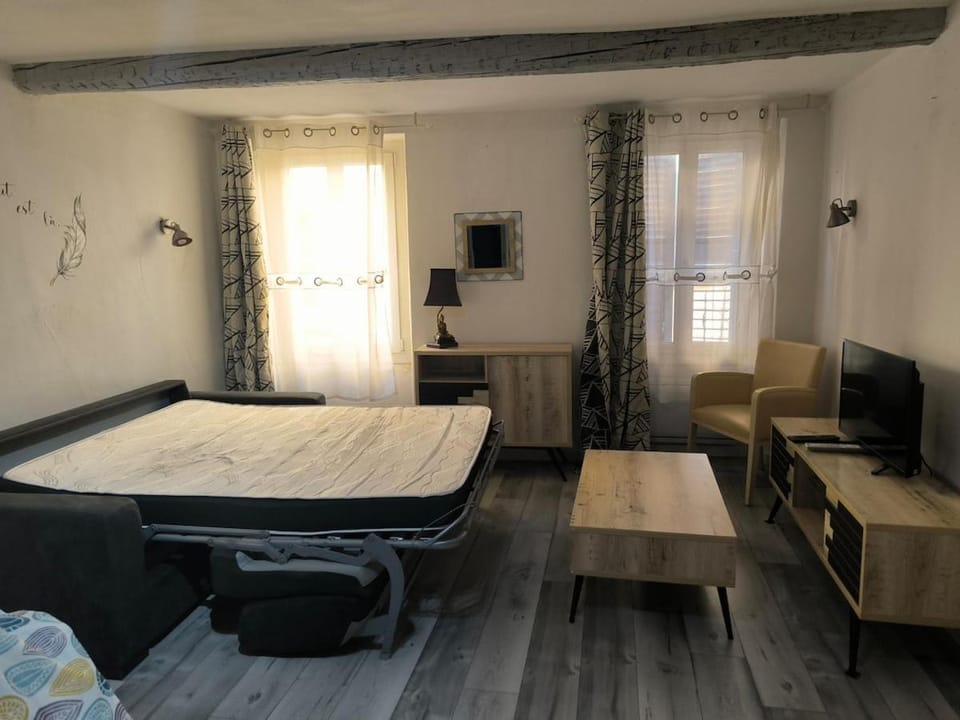 Studio spacieux et cozy à deux pas du port Apartment in La Seyne-sur-Mer