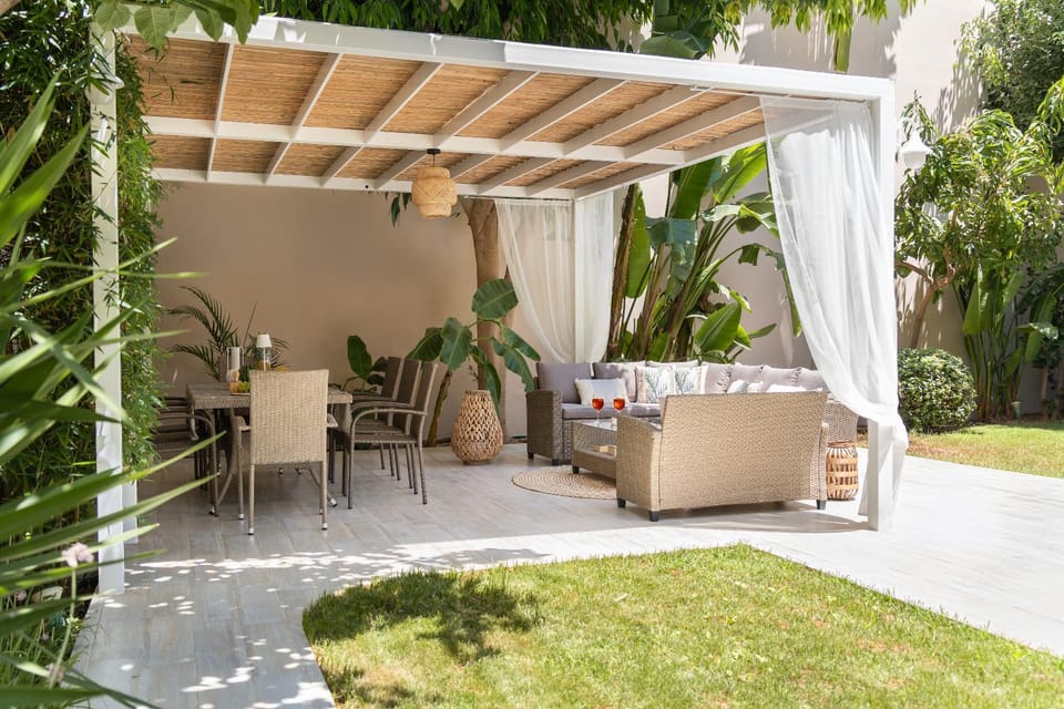 Garden, Seating area