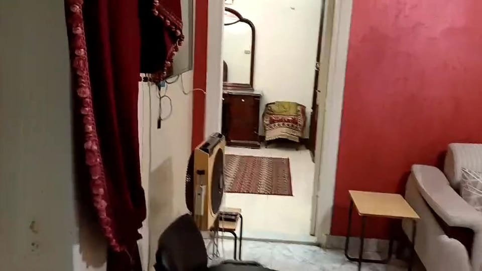 For rent in The apartment is on the front floor of Qasr El Aini University Apartment in Cairo