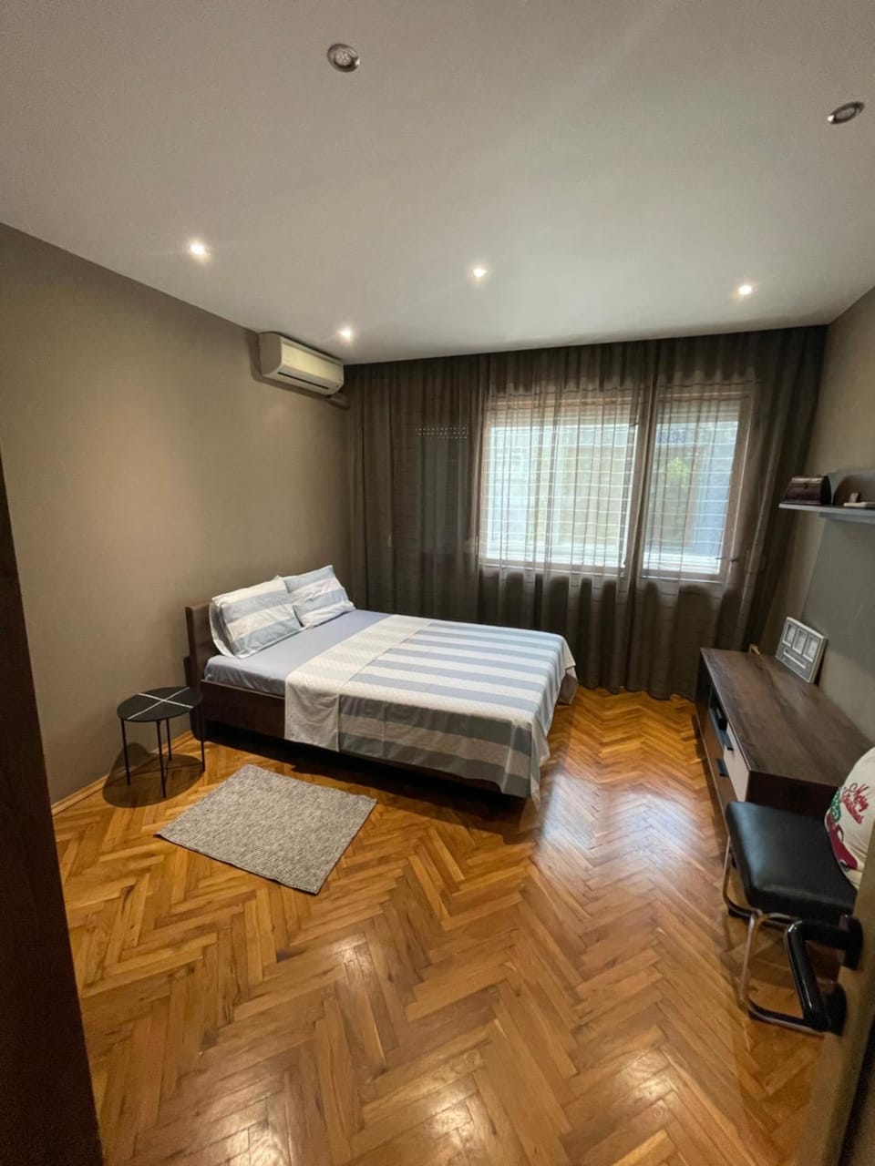 Апартамент за гости Лайвли Apartment in Burgas
