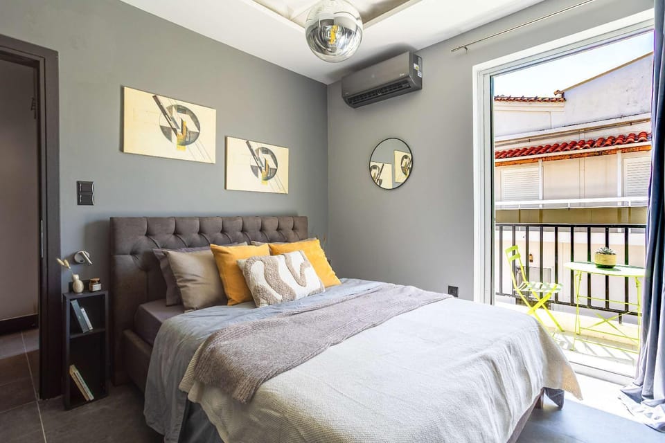 Bed, Photo of the whole room, Bedroom, air conditioner