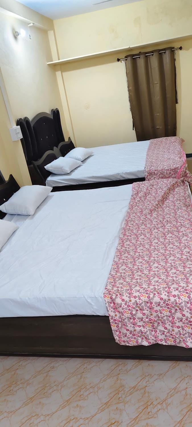 Big hall twin bad Vacation rental in India