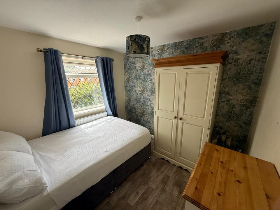 Rotherham 3 Bedroom Contractors Accommodation House in Rotherham