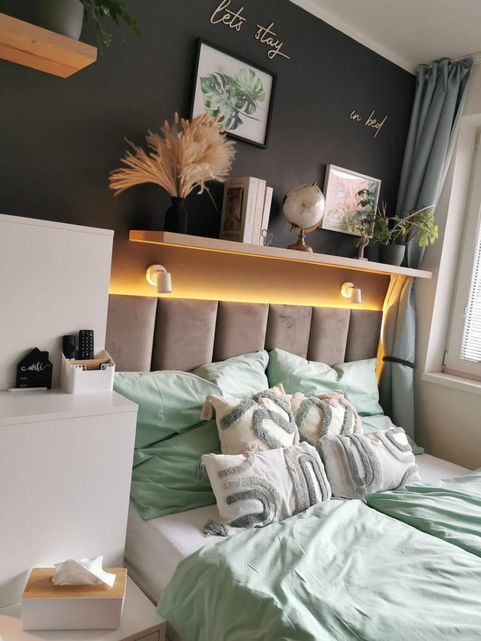 Bed, Bedroom