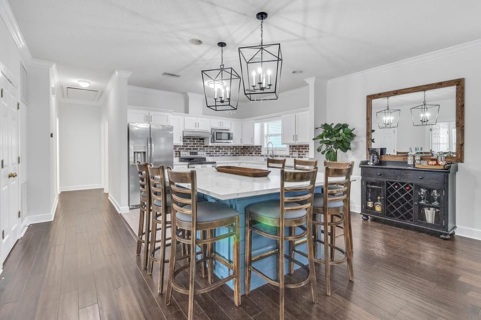 Coastal Clubhouse - Hot Tub, Game Room & Pet-Friendly Vacation Home House in Saint Simons Island