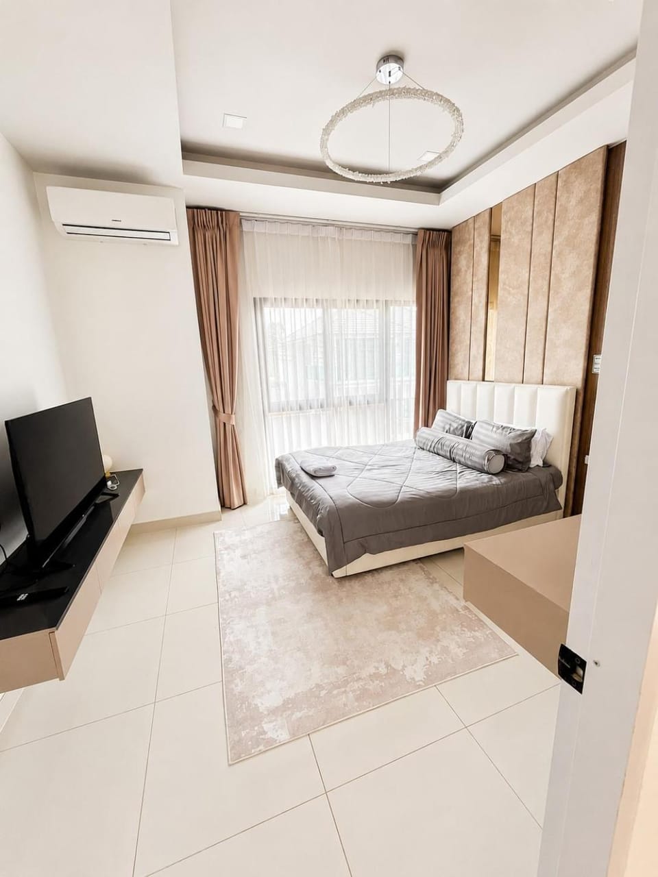 Paradise away from home Villa in Pattaya City