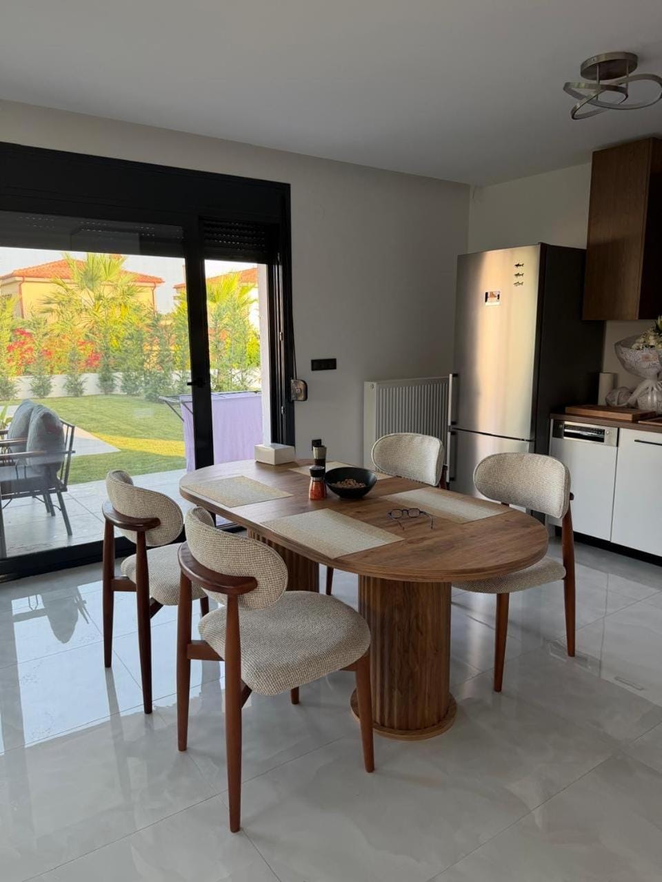 Kitchen or kitchenette, Seating area, Dining area, kitchen