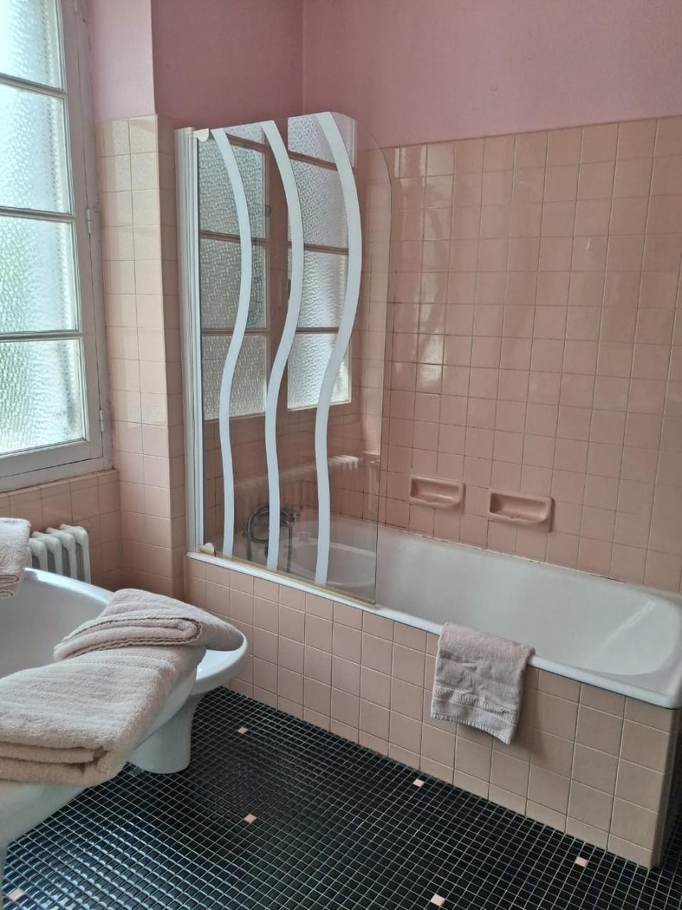 Bathroom, Bath, towels