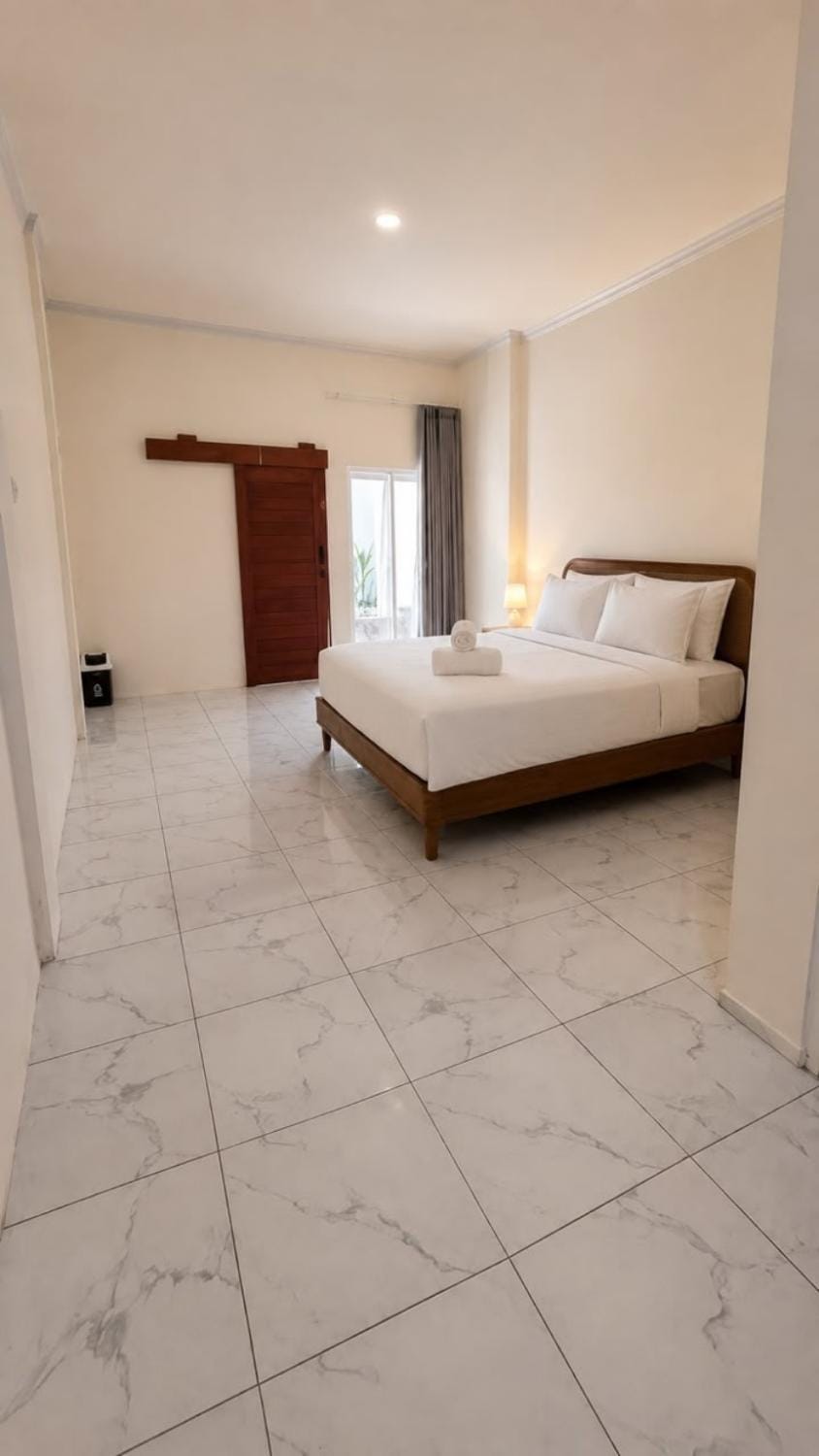 Photo of the whole room, Bedroom