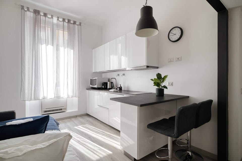 Kitchen or kitchenette, Dining area, kitchen