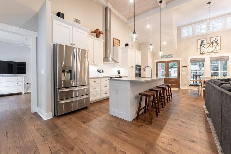 Luxury St Simons Island Vacation Rental - Private Pool Near Pier Village Villa in Demere Park