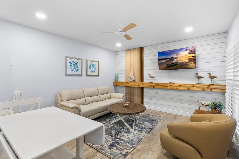 Coastal Comfort at Madeira Beach Yacht Club #175A Apartment in Redington Beach