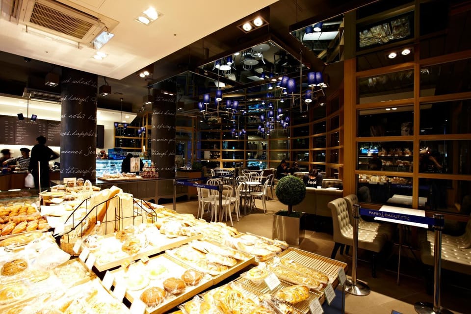 Lounge or bar, Food