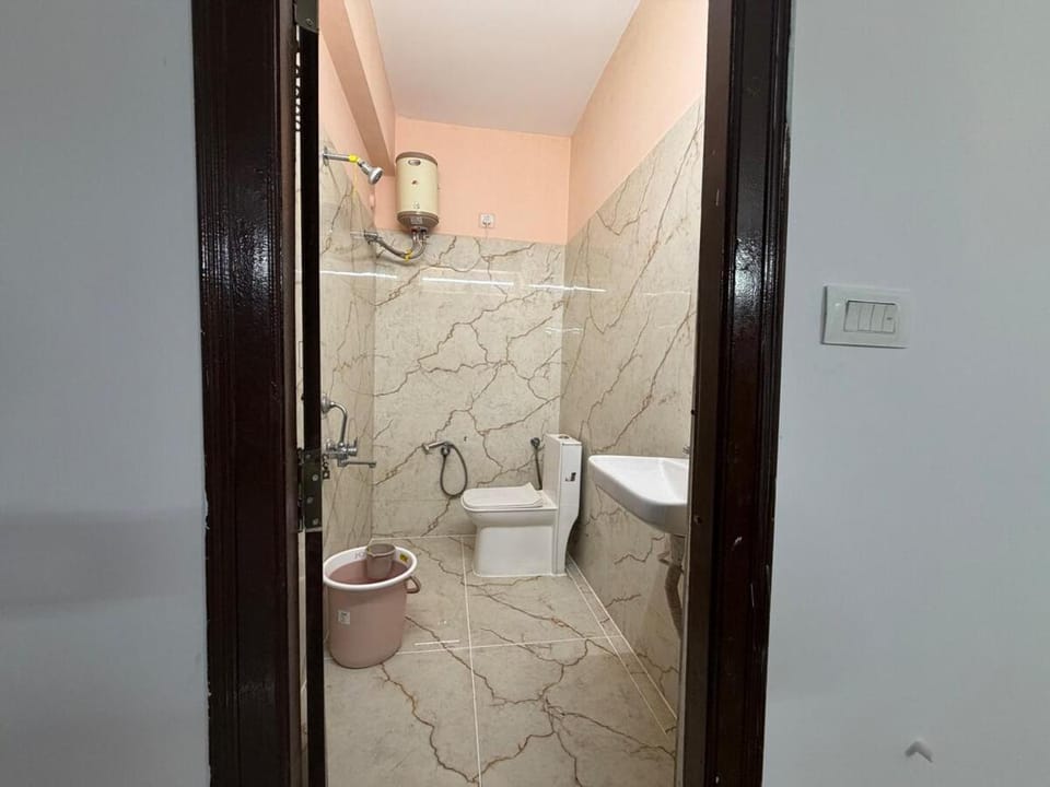 Luxury 3BHK near Madhapur Hitech City AIG Apartment in Hyderabad
