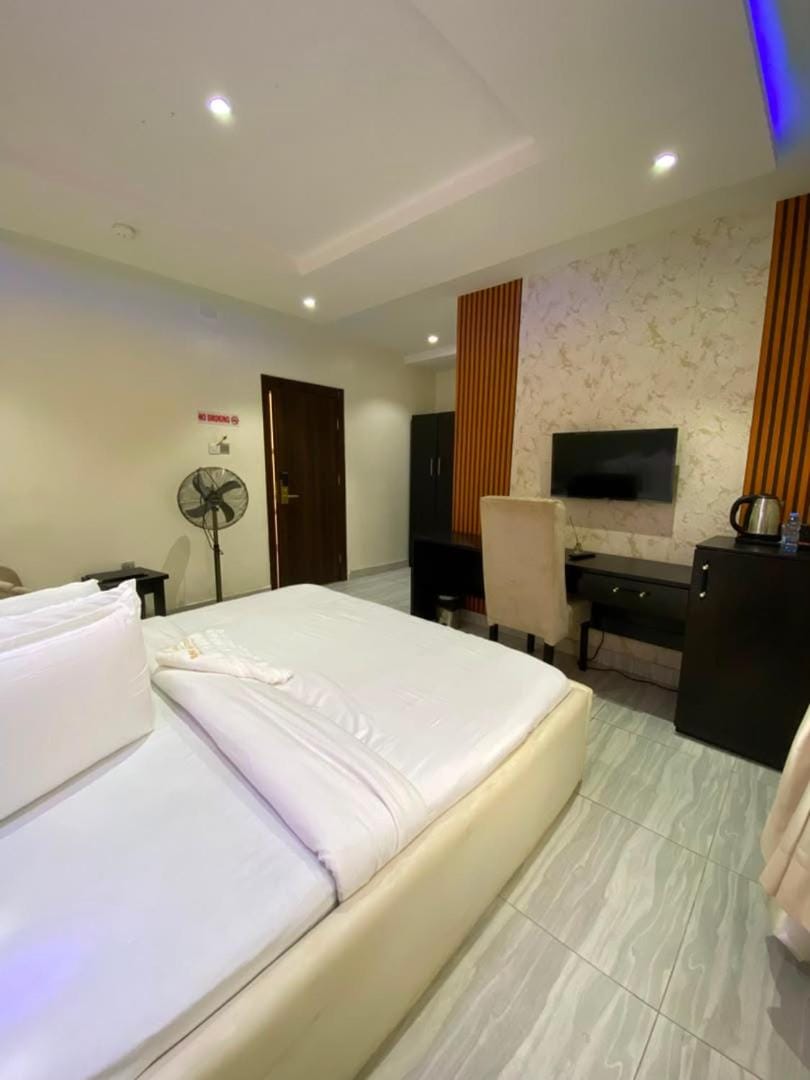 S&B Hotel Hotel in Lagos