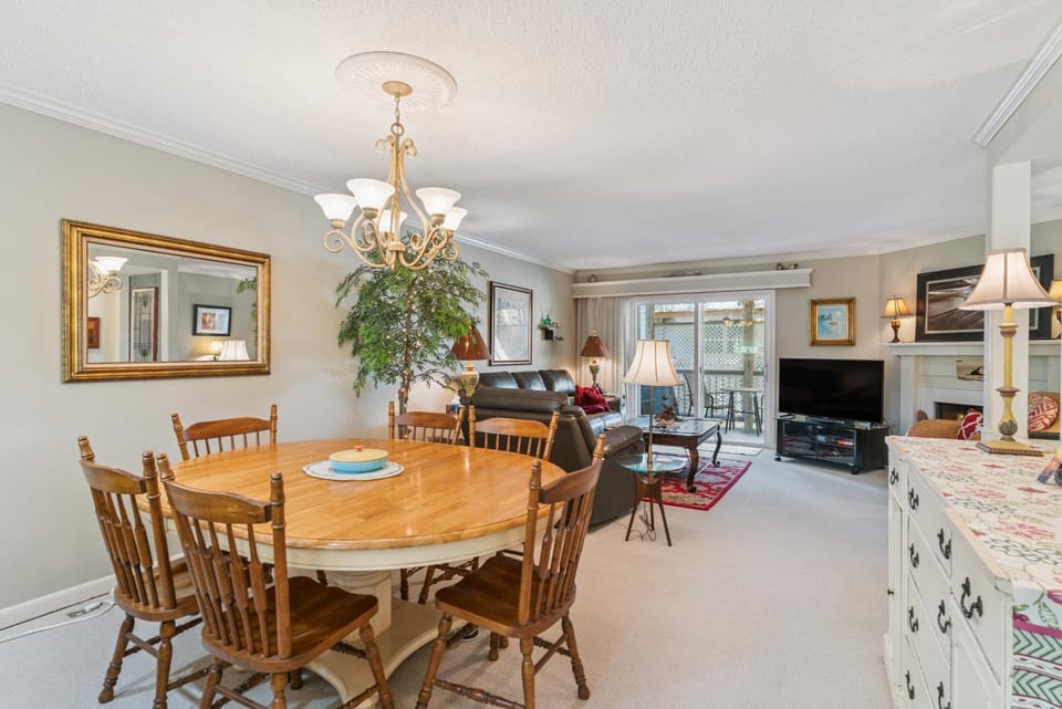 Coastal St Simons Retreat - Private Patio & Bonus Suite House in Saint Simons Island