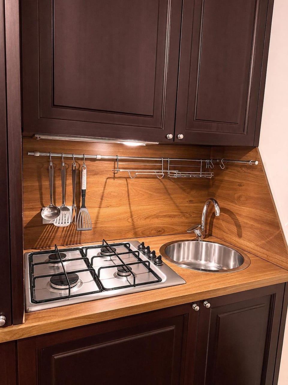 Kitchen or kitchenette, pet friendly, stove
