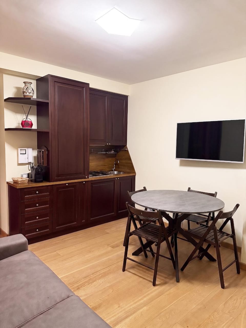 TV and multimedia, Kitchen or kitchenette, Dining area