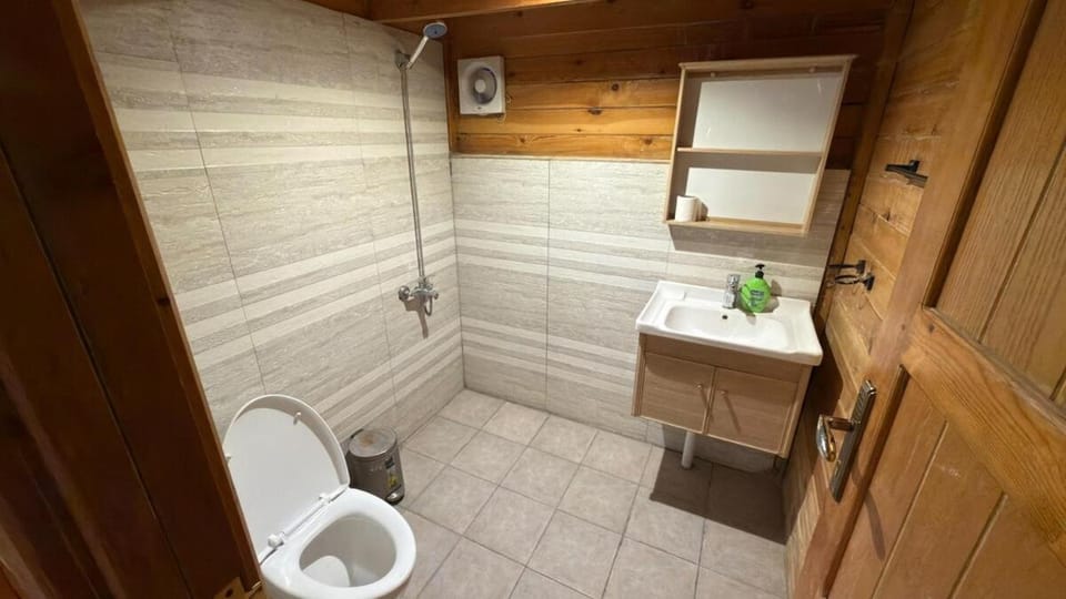شاليه 4 واحة تمبر هاوس Timber Oasis Chalet in Riyadh