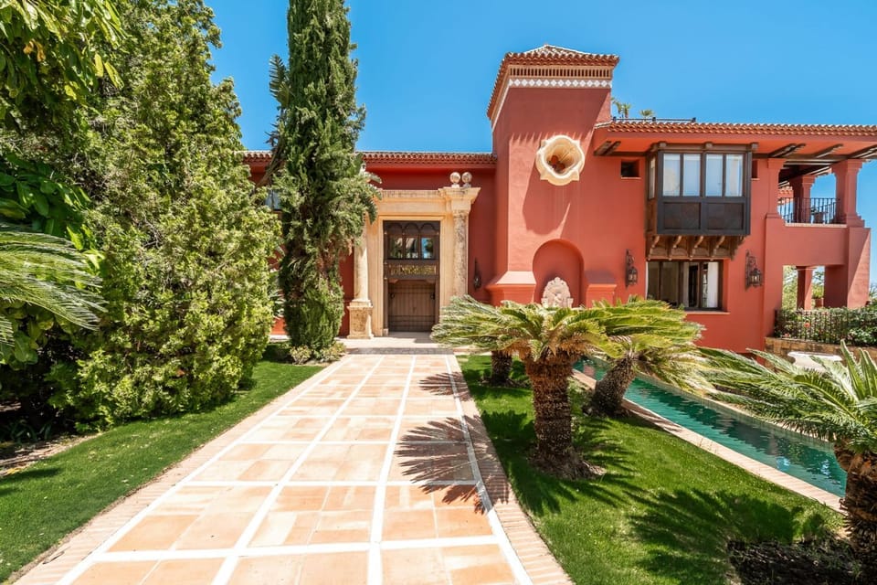 All About Villa Ronda Villa in Marbella
