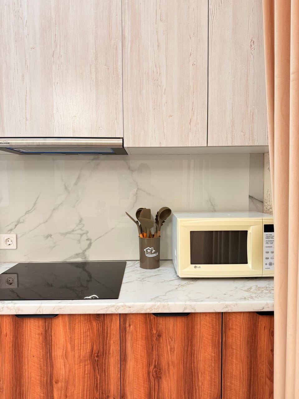 Kitchen or kitchenette, minibar, pet friendly, stove