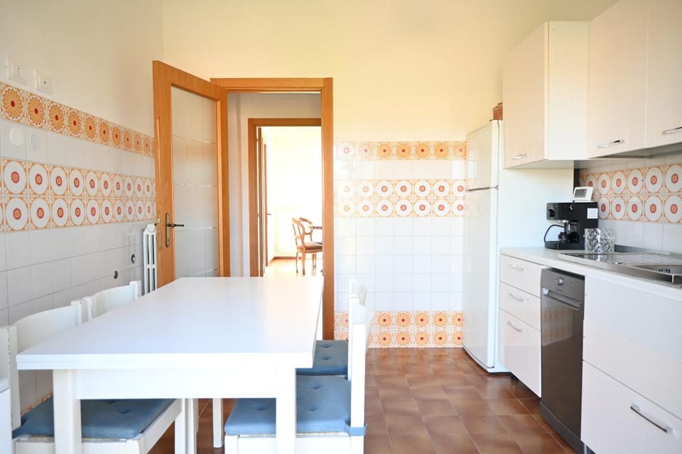 S379 - Sirolo, trilocale in zona centrale con aria condizionata Apartment in Sirolo