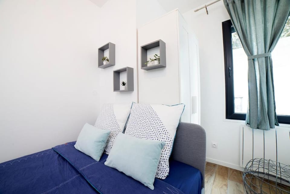 180 m2 - 2 Independent Apartments - Metro 7 Apartment in Vitry-sur-Seine