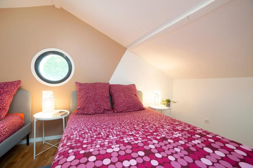 180 m2 - 2 Independent Apartments - Metro 7 Apartment in Vitry-sur-Seine