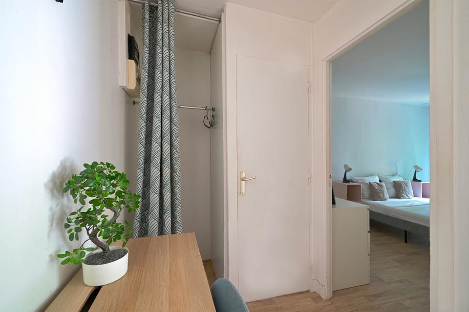 Appartement uniquement pour familles - Boulogne Apartment in Issy-les-Moulineaux