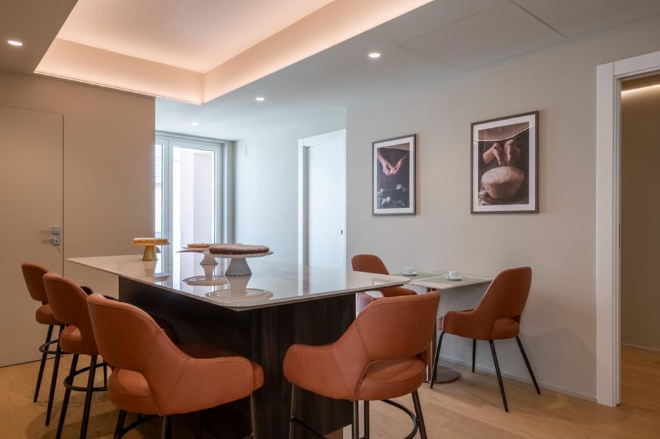 Communal lounge/ TV room, Living room, Seating area, Dining area