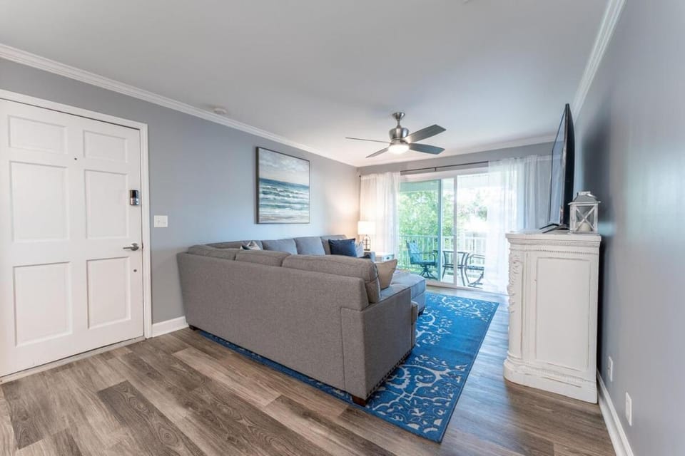 Ocean Pearl - Pet-Friendly St Simons Island Condo Near Pier Village & Beach House in Saint Simons Island