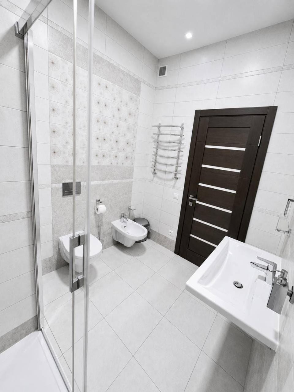 Shower, Toilet, bidet