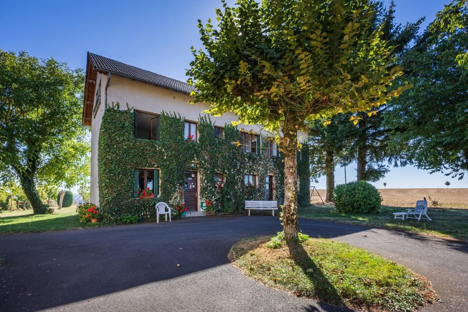 Chambres D'hôtes Bellevue Bed and Breakfast in Auvergne-Rhône-Alpes