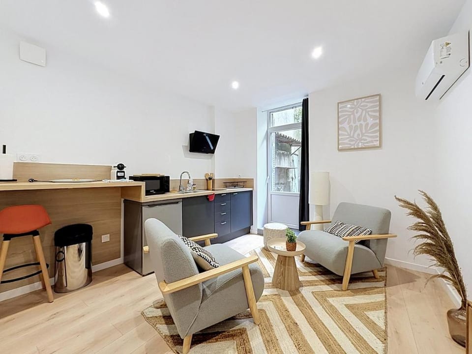 Studio RDC climatisé Centre historique 26 PORT A Apartment in Clermont-Ferrand