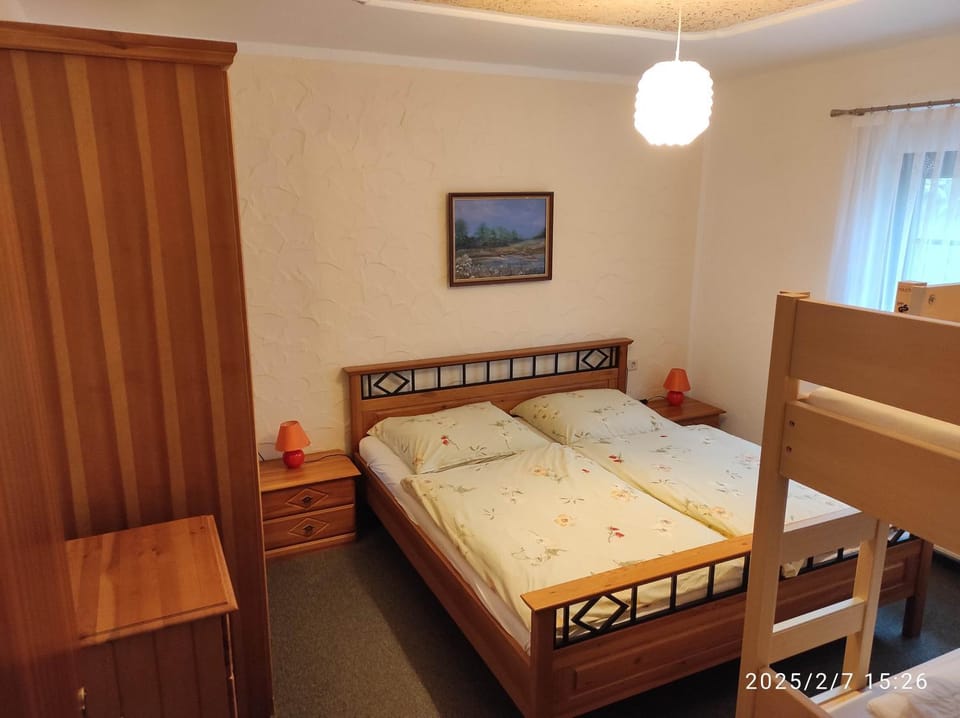Bed, Photo of the whole room, Bedroom, wardrobe